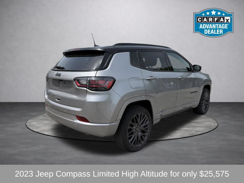 Used 2023 Jeep Compass High Altitude AWD/4WD image 3