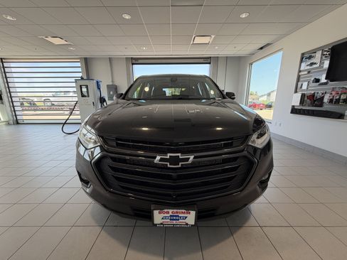 Used 2021 Chevrolet Traverse Premier w/ Redline Edition AWD/4WD image 5