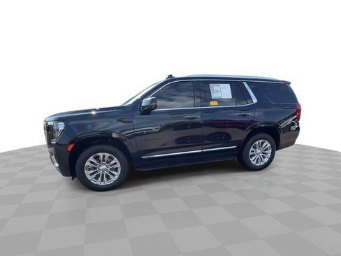 Used 2024 GMC Yukon SLT w/ SLT Luxury Package AWD/4WD image 4