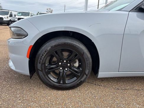 Used 2022 Dodge Charger SXT w/ Leather Interior Group image 7