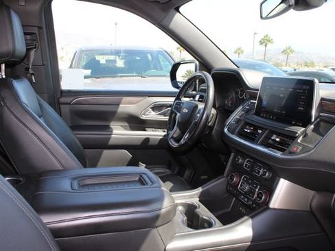 Used 2021 Chevrolet Suburban LT AWD/4WD image 5