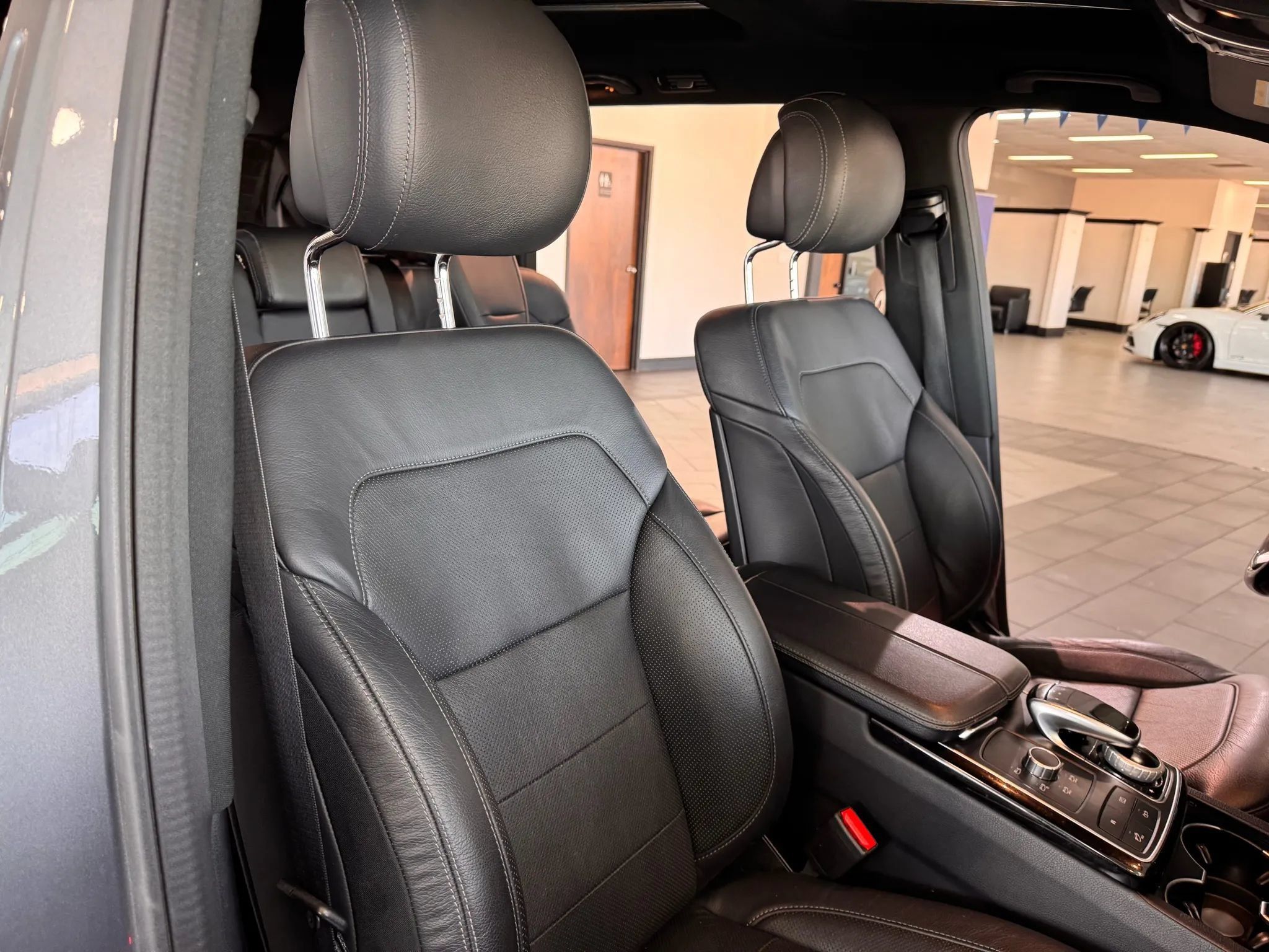 Used 2019 Mercedes-Benz GLS 550 4MATIC image 13