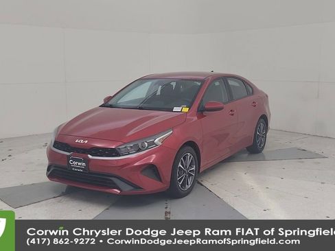 Used 2024 Kia Forte LXS image 6