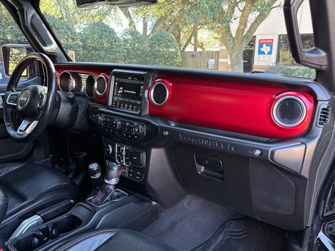 Used 2019 Jeep Wrangler Unlimited Rubicon image 38