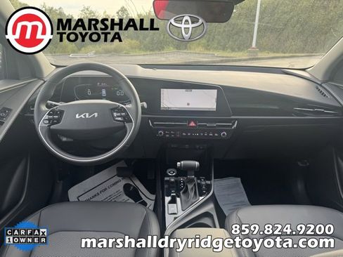 Used 2025 Kia Niro EX image 13