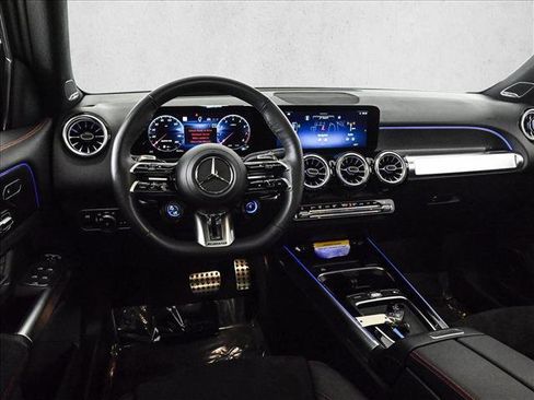Used 2026 Mercedes-Benz GLB 35 AMG 4MATIC image 20