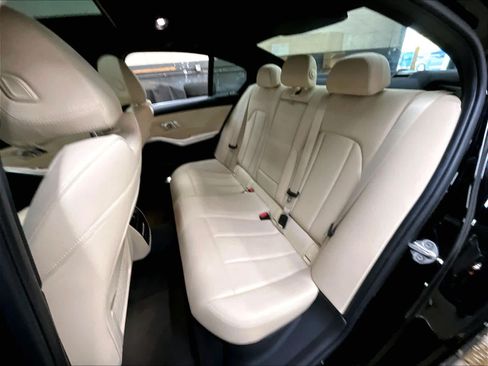Used 2019 BMW 330i Sedan w/ Convenience Package RWD image 28