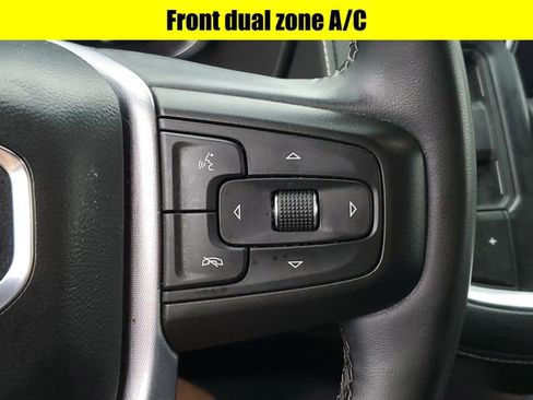 Used 2023 GMC Yukon SLT w/ SLT Premium Package image 11