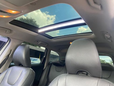 Used 2016 Volvo XC60 T5 Premier w/ Proximity Package image 21