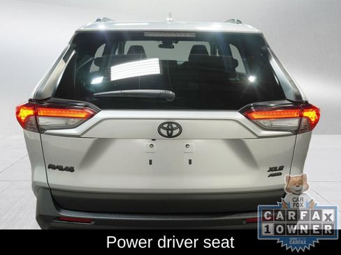 Used 2021 Toyota RAV4 XLE w/ Convenience Package AWD/4WD image 7