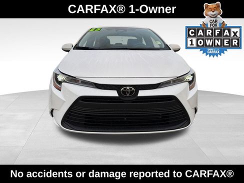 Used 2025 Toyota Corolla LE FWD image 2