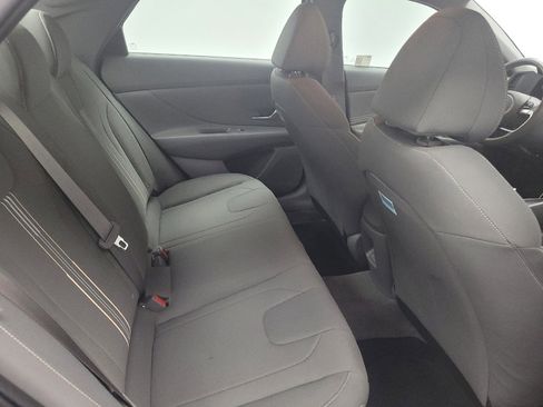 Used 2025 Hyundai Elantra Sport image 19