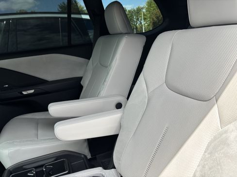 Used 2025 Lexus TX 350 AWD w/ Technology Package image 32
