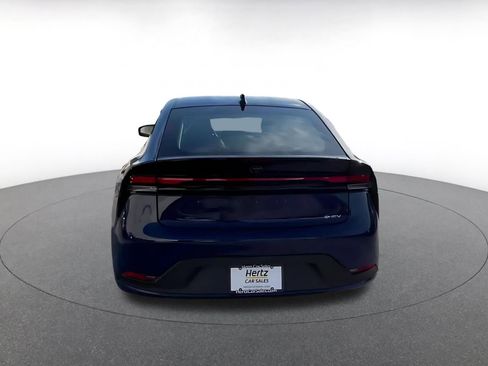 Used 2025 Toyota Prius LE image 10