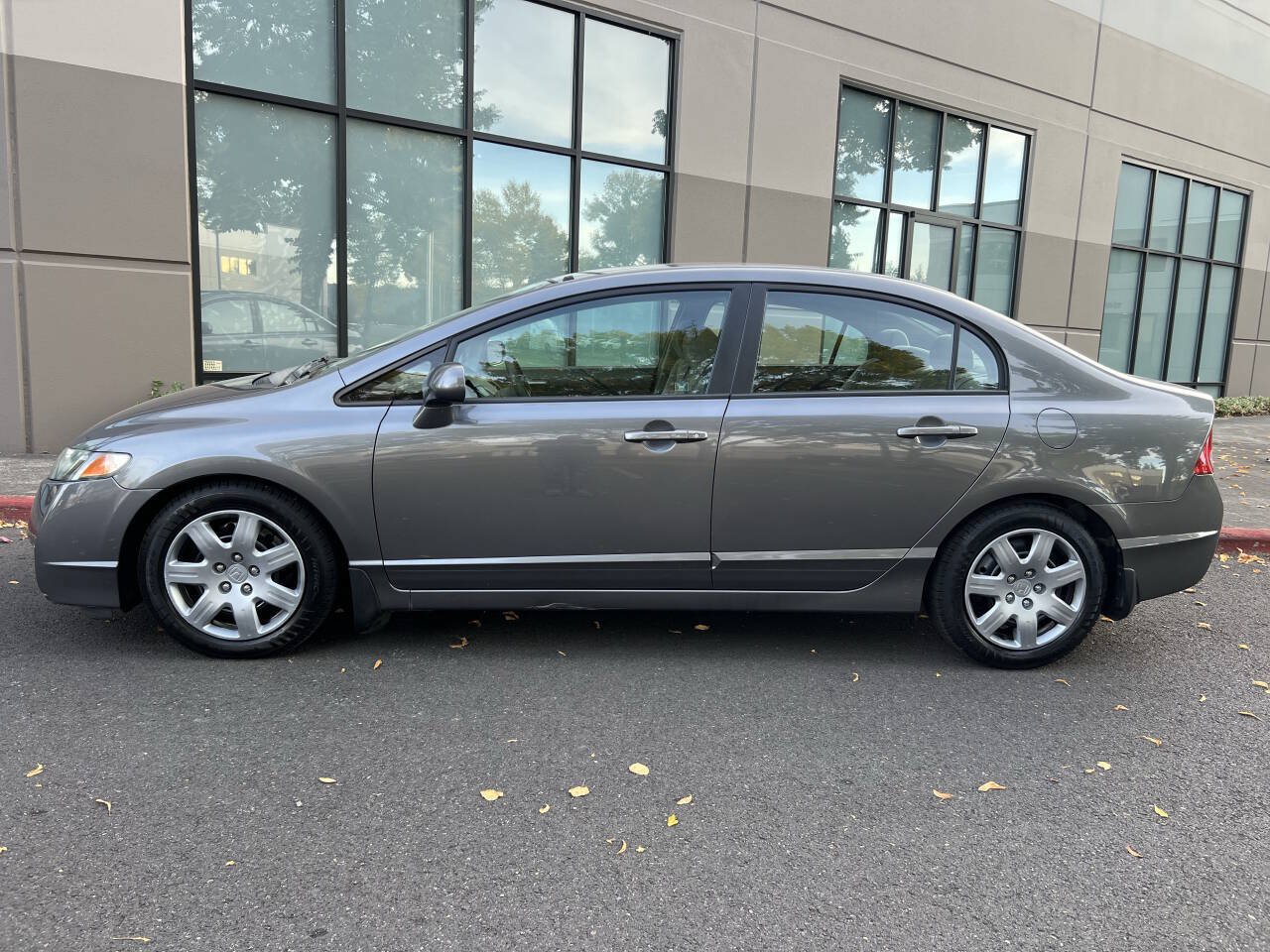 Used 2010 Honda Civic LX image 5