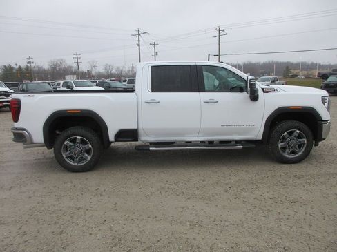 New 2026 GMC Sierra 2500 SLT w/ SLT Premium Package image 3