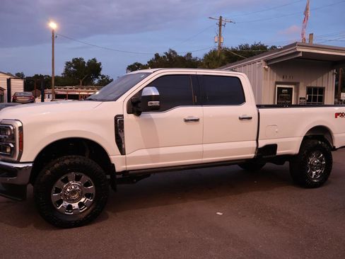 Used 2023 Ford F350 Lariat w/ Lariat Ultimate Package AWD/4WD image 8