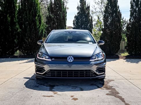 Used 2019 Volkswagen Golf 4-Door image 3