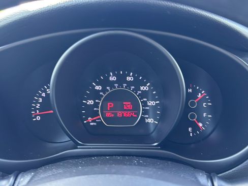 Used 2018 Kia Soul + FWD image 14