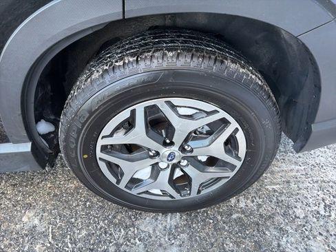 Used 2023 Subaru Forester Premium image 16
