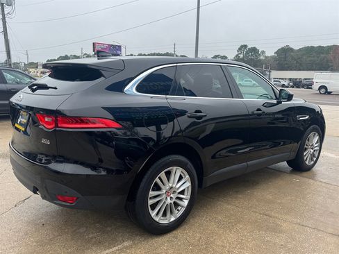 Used 2019 Jaguar F-PACE Prestige image 5