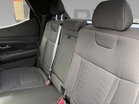 New 2025 Hyundai Santa Cruz SE image 3