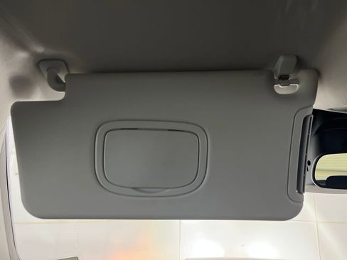 Used 2019 Jeep Renegade Latitude w/ Cold Weather Group image 81