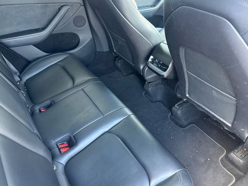 Used 2023 Tesla Model Y Long Range AWD/4WD image 19