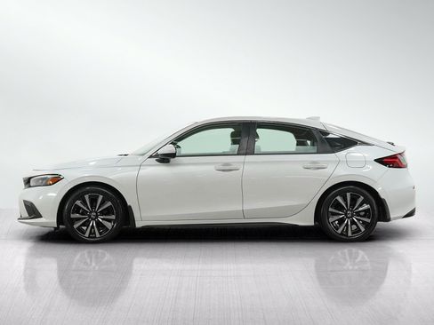 Used 2024 Honda Civic EX-L image 2