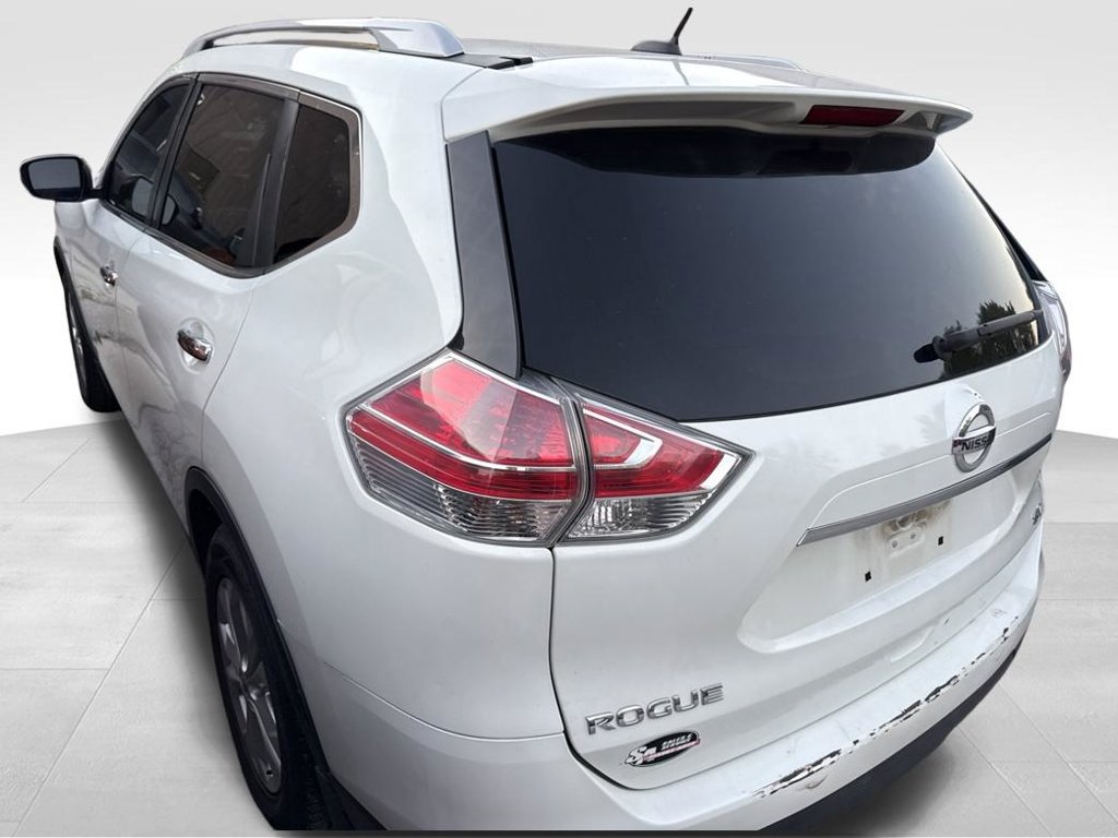Used 2016 Nissan Rogue SV w/ SV Moonroof Package FWD image 8