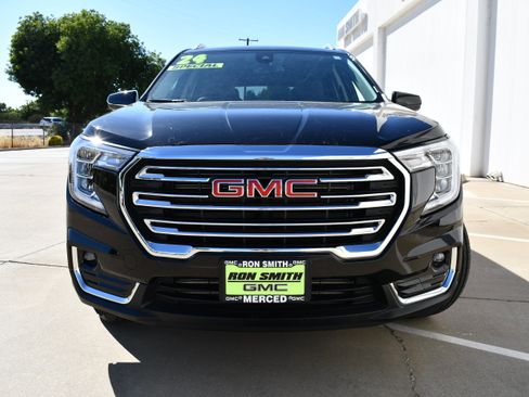 Used 2024 GMC Terrain SLT image 4