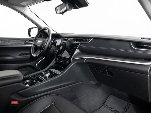 Used 2022 Jeep Grand Cherokee L Limited image 28