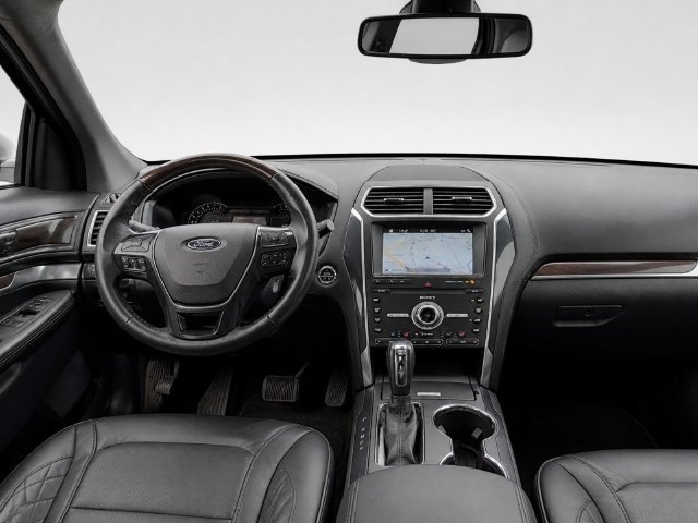 Used 2019 Ford Explorer Platinum AWD/4WD image 16