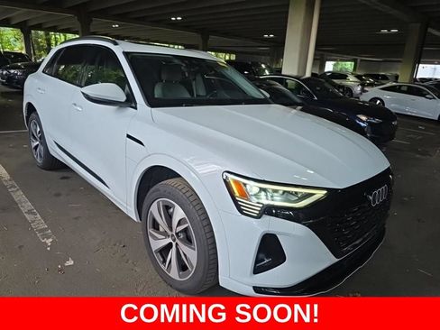 Used 2024 Audi Q8 e-tron Premium AWD/4WD image 1
