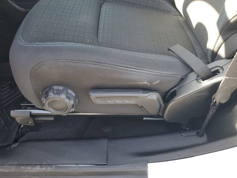 Used 2021 Jeep Wrangler Sport image 17