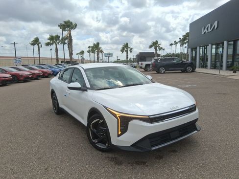 New 2026 Kia K4 GT-Line Turbo FWD image 1