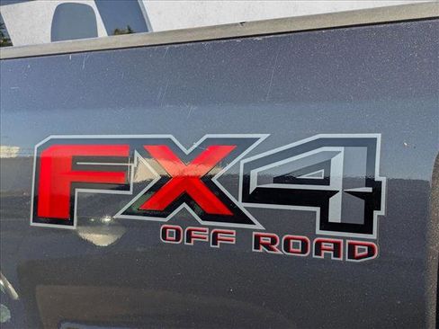 Used 2019 Ford F250 XLT w/ XLT Premium Package image 21