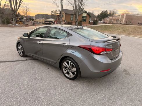 Used 2014 Hyundai Elantra Limited w/ Option Group 03 image 4