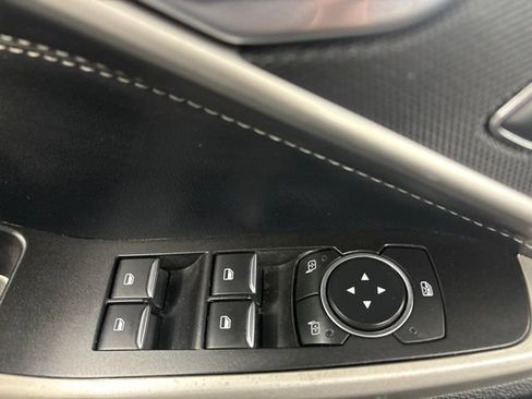 Used 2022 Ford Explorer XLT RWD image 14