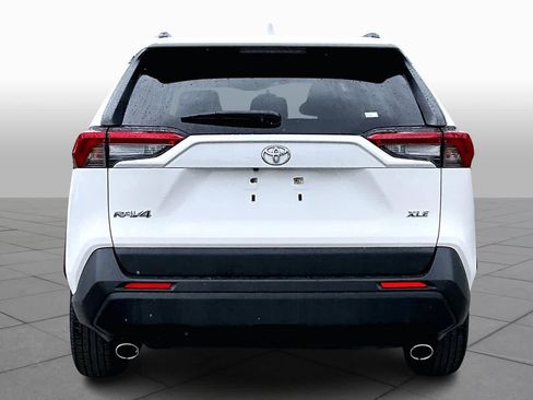 Used 2019 Toyota RAV4 XLE image 5
