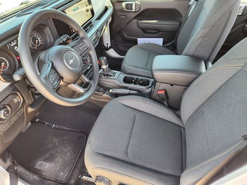 New 2026 Jeep Gladiator Sport image 9