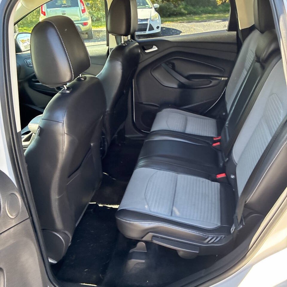 Used 2017 Ford Escape Titanium AWD/4WD image 20