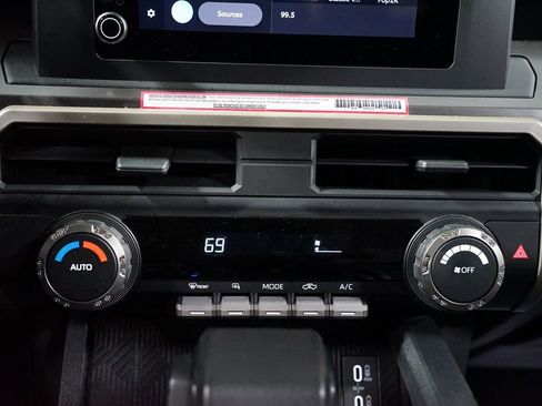 Used 2024 Toyota Tacoma TRD Sport image 22