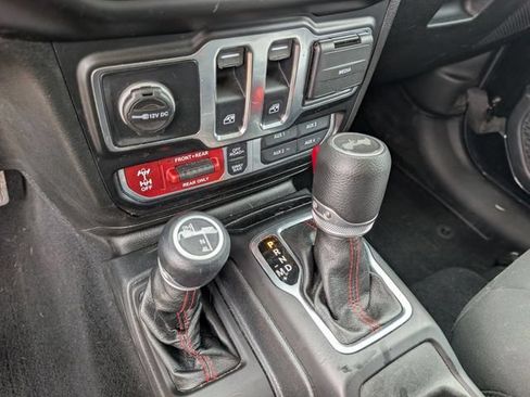 Used 2021 Jeep Wrangler Rubicon w/ Cold Weather Group AWD/4WD image 30