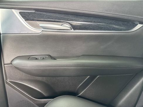 Used 2025 Cadillac XT5 Premium Luxury image 16