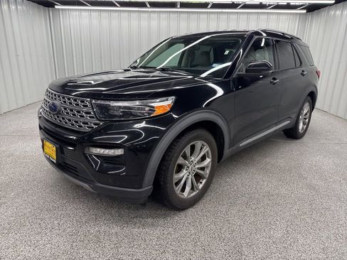 Used 2021 Ford Explorer Limited w/ Equipment Group 301A RWD image 3