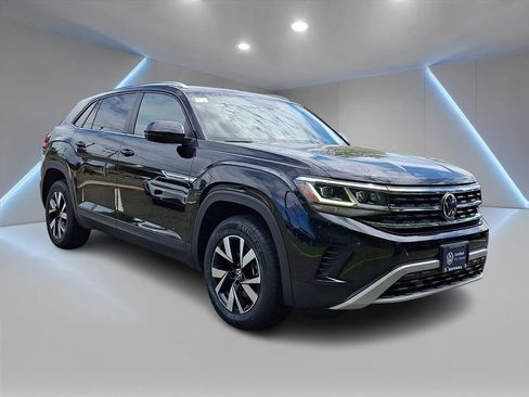 Used 2023 Volkswagen Atlas Cross Sport SE AWD/4WD image 3