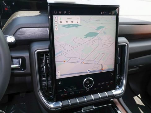New 2026 GMC Yukon XL Denali w/ Advanced Technology Package AWD/4WD image 23