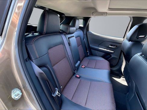 New 2026 Nissan Kicks SR FWD image 10