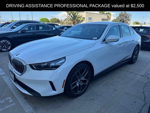 Used 2026 BMW 530i RWD image 2